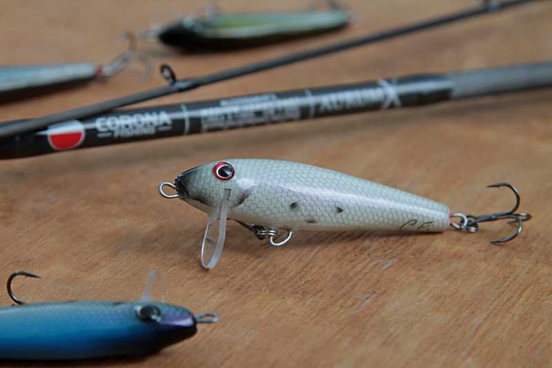 Wobler boleniowy Siggi PG 7 cm kolor WH biały z brokatem
