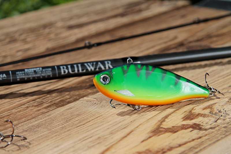 duże woblery wertykalne cykady